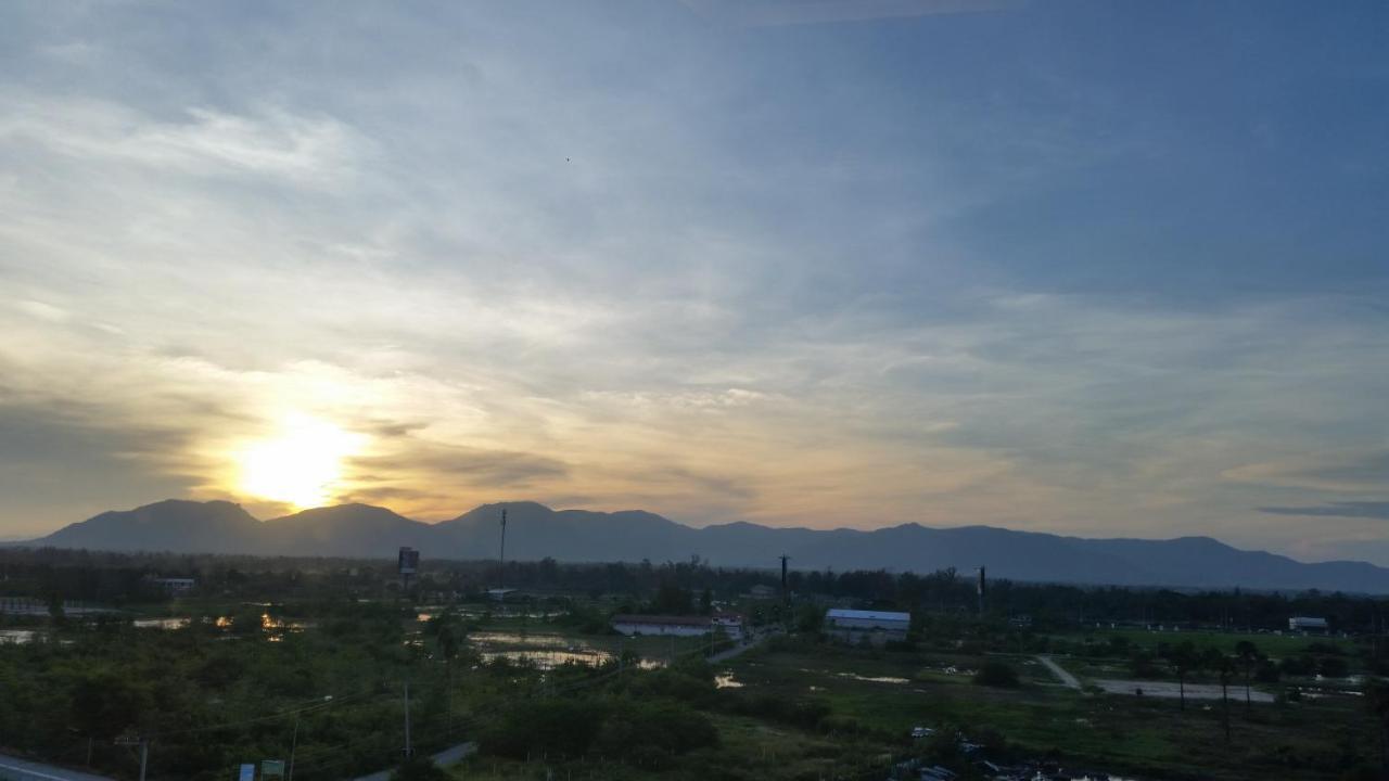 七岩 - 华欣班克斯图洛休憩公寓 外观 照片